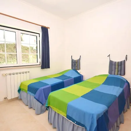 With 4 Bedrooms In With Private Pool Enclosed Garden And Wifi ヴィラ *