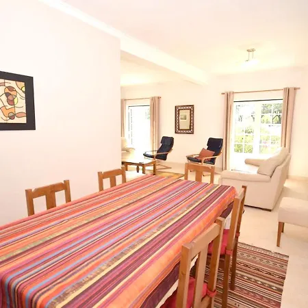 With 4 Bedrooms In With Private Pool Enclosed Garden And Wifi ヴィラ A Dos Francos