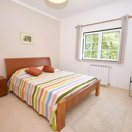 With 4 Bedrooms In With Private Pool Enclosed Garden And Wifi ヴィラ *